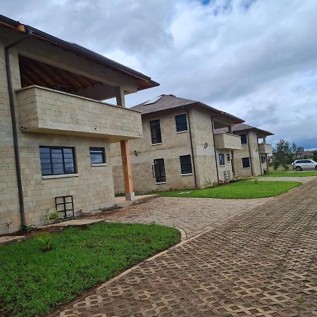 The Landing Nanyuki Cottages מראה חיצוני תמונה